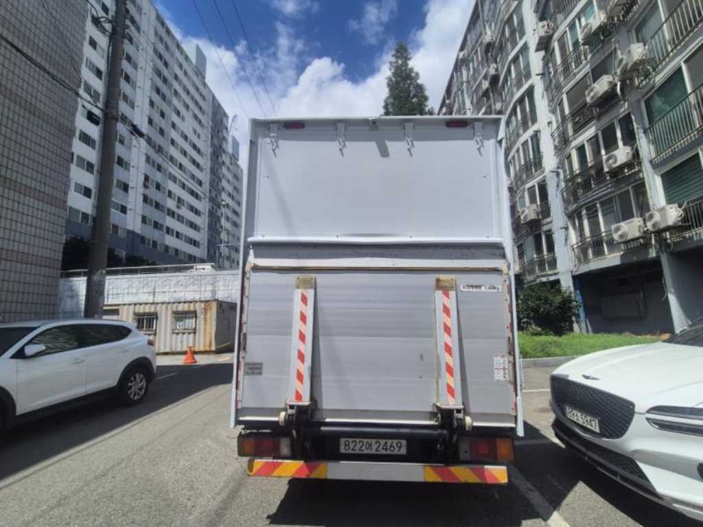 2.5톤 슈퍼캡 저상 알루미늄 리프트 익스탑 2019년식 주행 103,509km 중고 화물차 상세 이미지 3