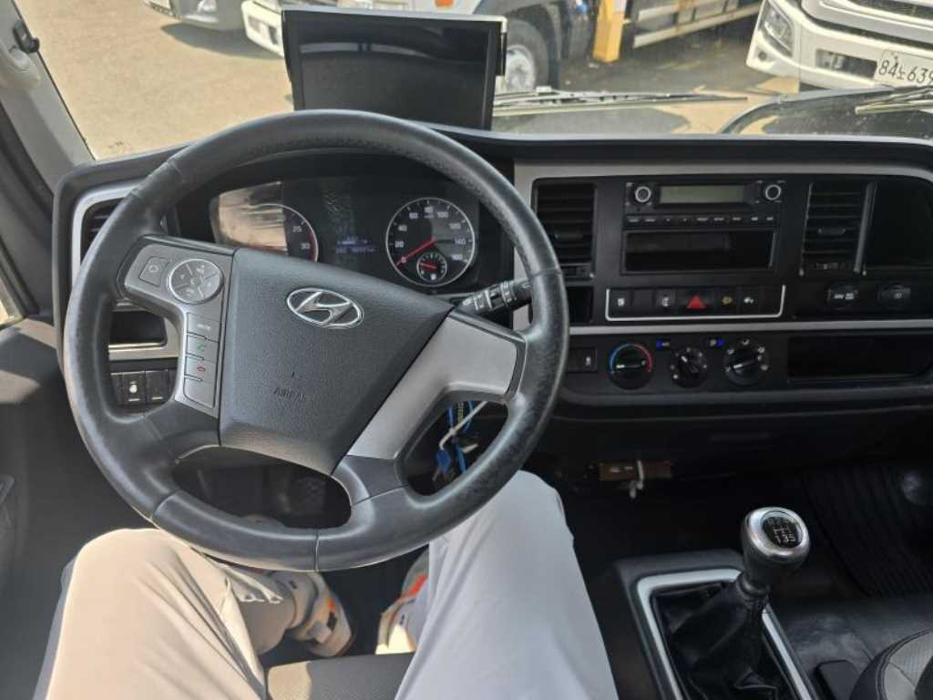 3.5톤 자동사다리 셀프로더 2020년식 주행 154,700km 중고 화물차 상세 이미지 14