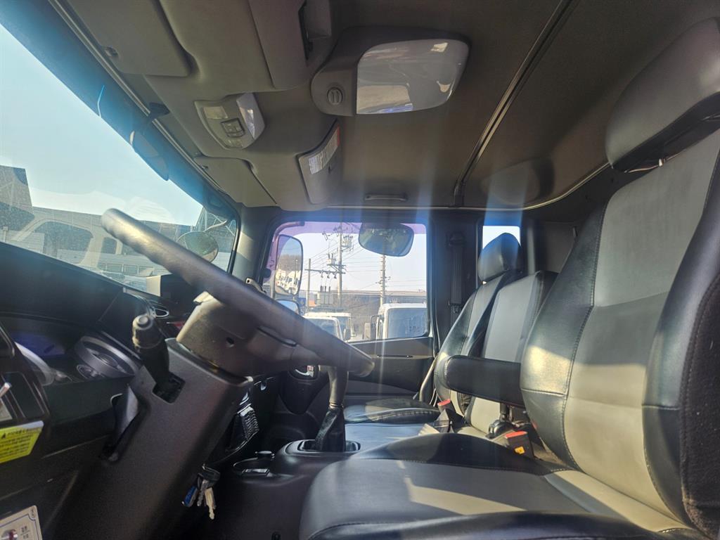 현대 메가트럭 5톤 살수차 2019년식 주행 128,365km 중고 화물차 상세 이미지 8