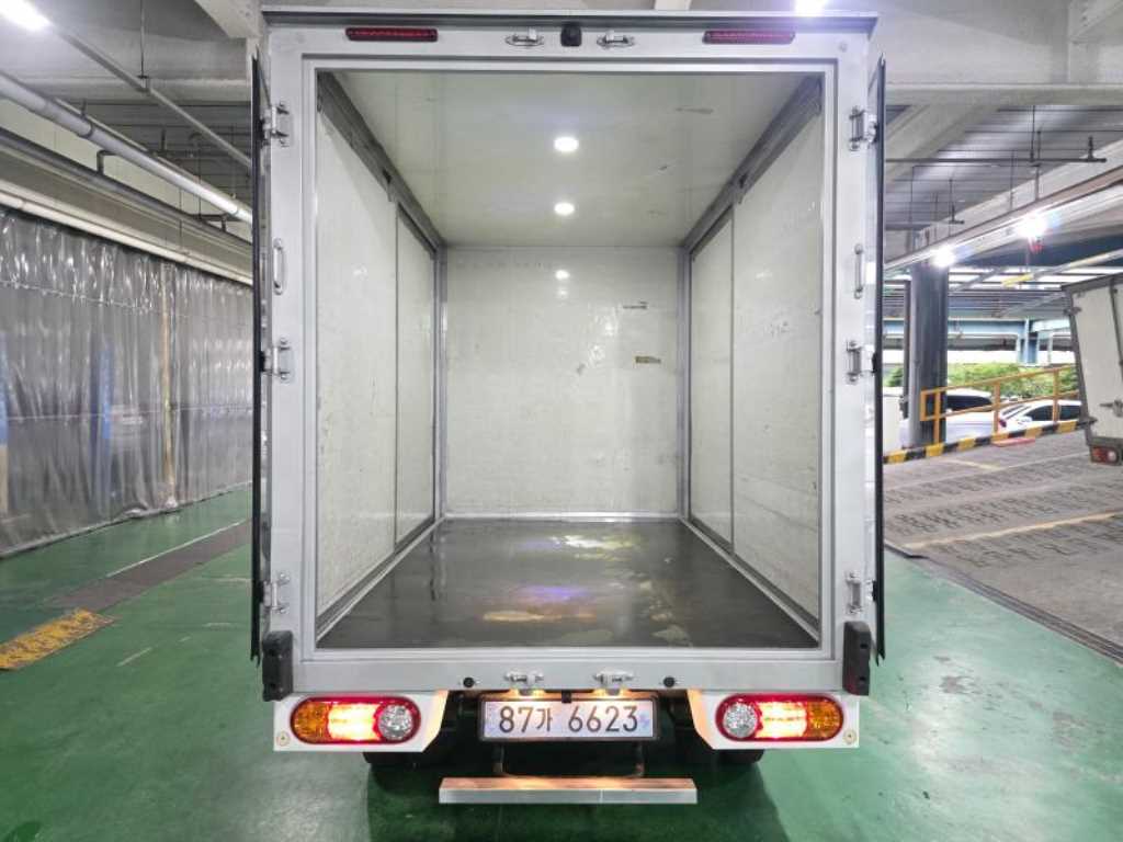 현대 포터2 EV 1톤 하이내장탑 2023년식 주행 28,763km 중고 화물차 상세 이미지 18