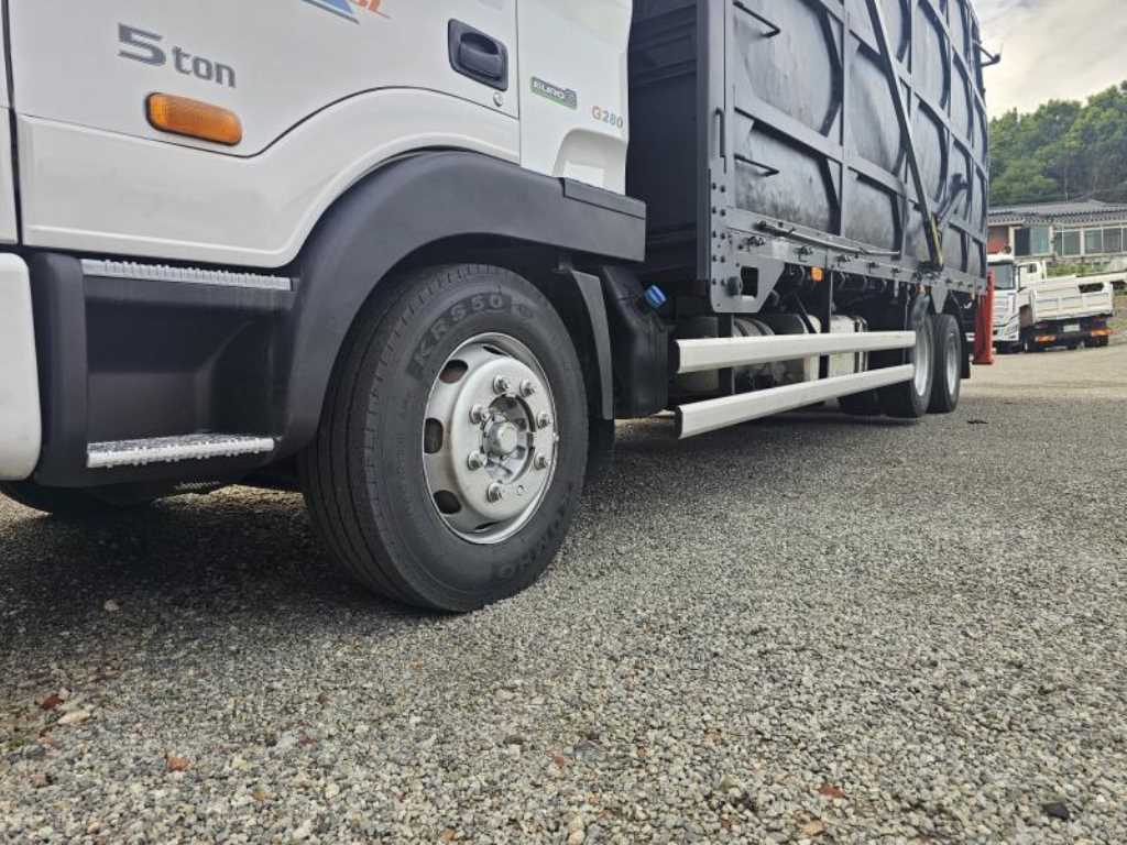 현대 메가트럭 5톤 광림 1204 크레인 집게차 2019년식 주행 251,890km 중고 화물차 상세 이미지 7