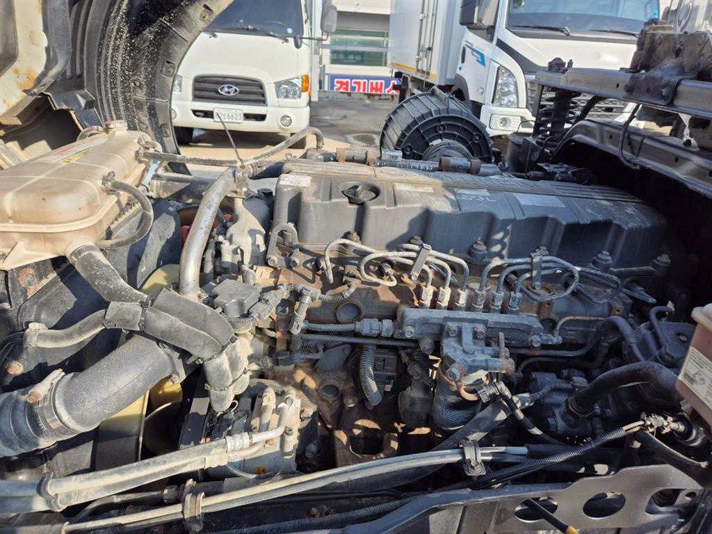 현대 메가트럭 5톤 스텐탱크 살수차 2015년형 주행 961,428km 중고 화물차 상세 이미지 15