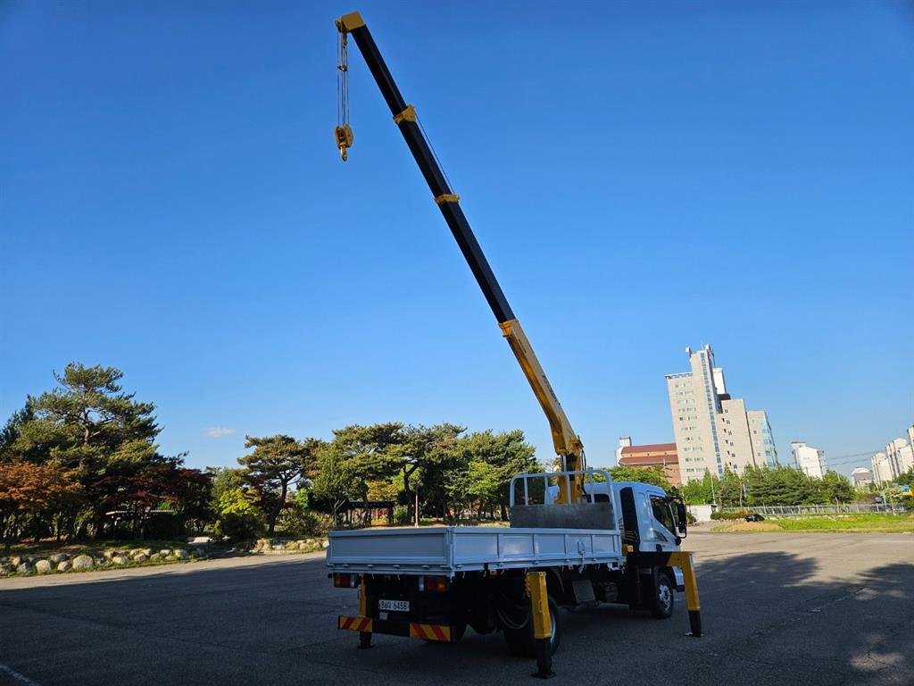 현대 3.5톤 수산324 카고크레인 2018년식 주행 283,354km 중고 트럭 상세 이미지 3