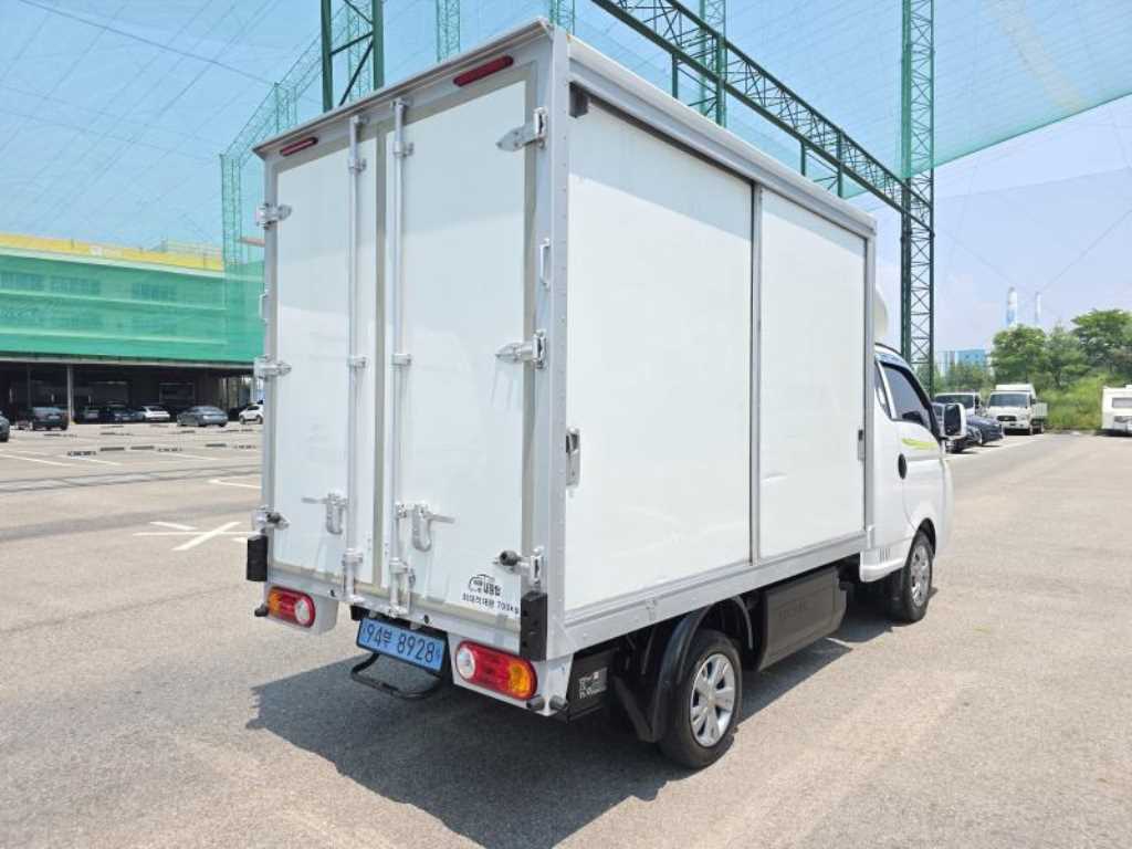 현대 포터2 EV 1톤 하이내장탑 2023년식 주행 31,624km 중고 화물차 상세 이미지 3