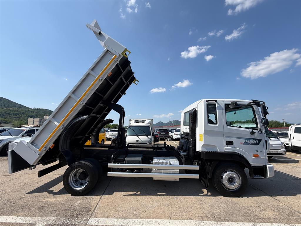 현대 메가트럭 5톤 롱덤프 2019년식 중고 화물차 2019-09 주행 196,410km 상세 이미지 8