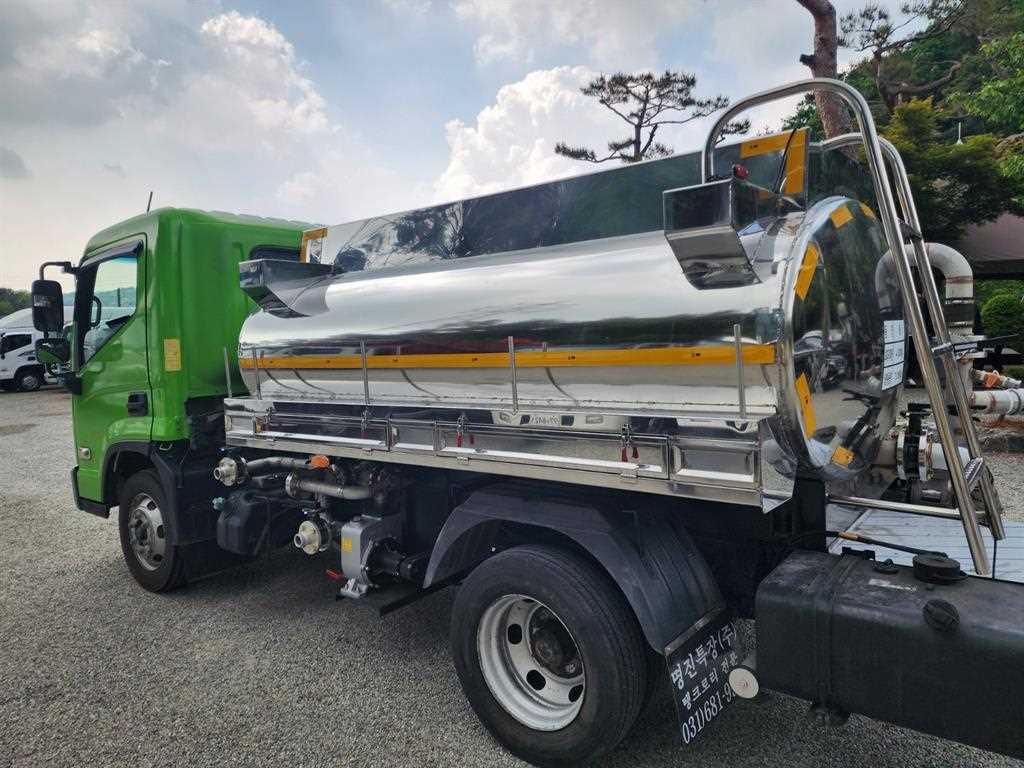 현대 올뉴마이티 3.5톤 4000리터 살수차 2017년식 주행 120,533km 중고 화물차 상세 이미지 4