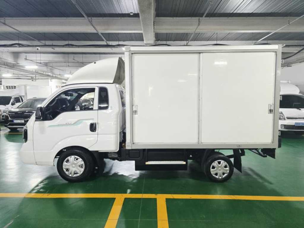 기아 봉고3 EV 1톤 하이내장탑 2023년식 주행 33,678km 중고 화물차 상세 이미지 2