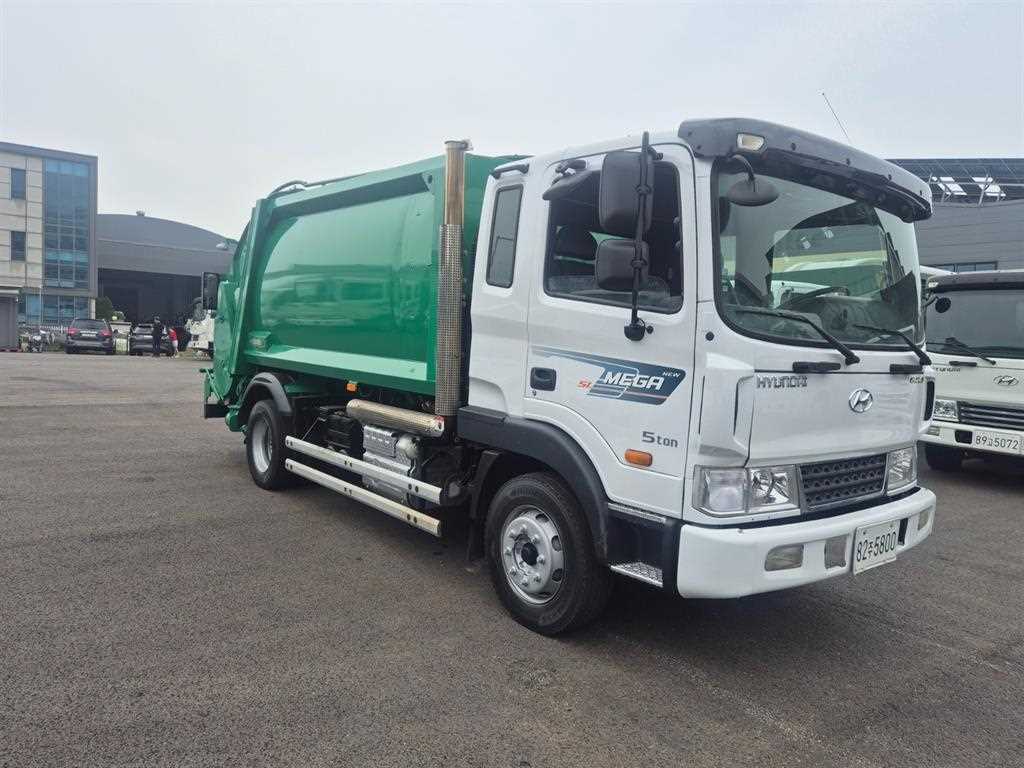 에이엠 5톤 압착식 진개차 2019년식 주행 74,000km 중고 화물차 상세 이미지 2